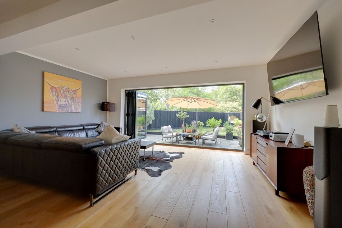 House in Burgess Hill, England 3 - 18574805