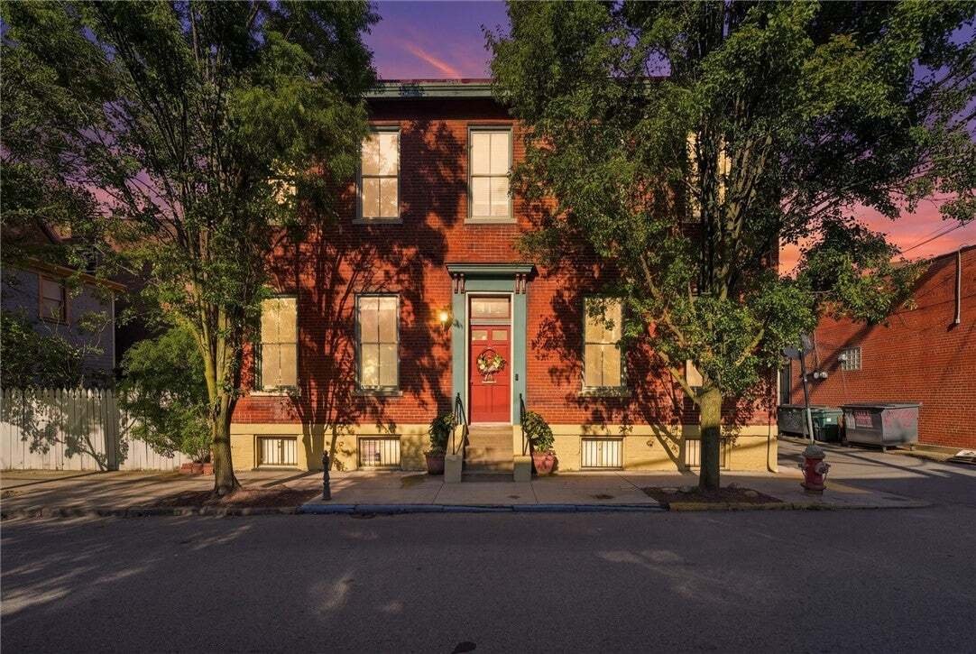 House in Pittsburgh, Pennsylvania, United States 1 - 18576150