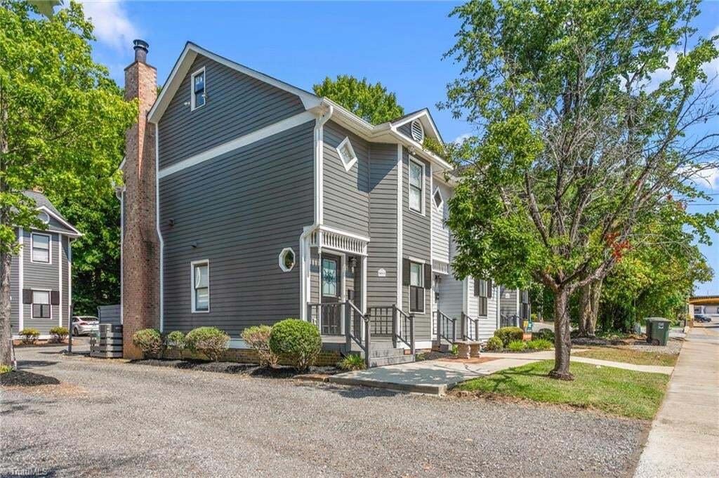 Condo in Greensboro, North Carolina, United States 3 - 18577042