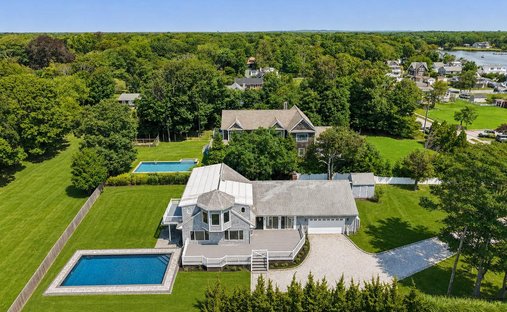 House in Center Moriches, New York, United States 1