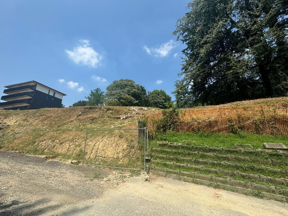 Land in Chiasso, Ticino, Switzerland 2 - 18575819