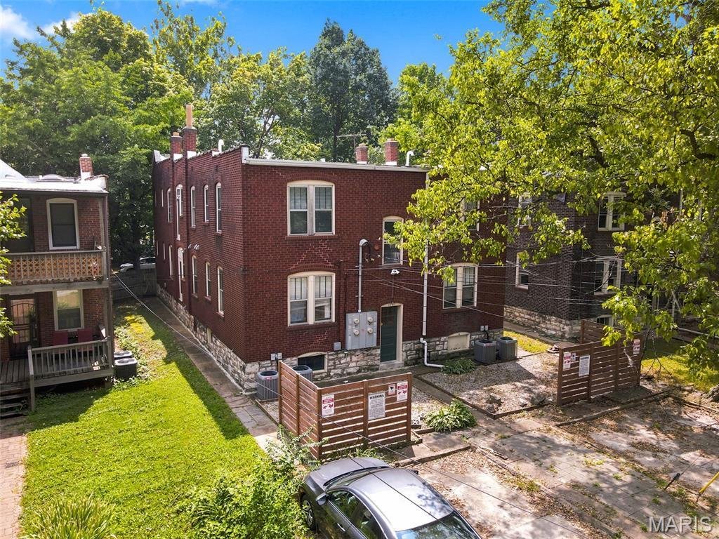 St. Louis, Missouri, United States 4 - 18576227