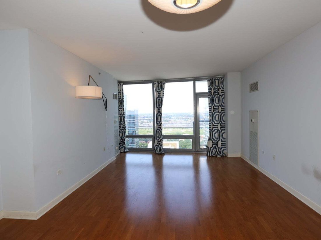 Condo in Chicago, Illinois, United States 4 - 18261371