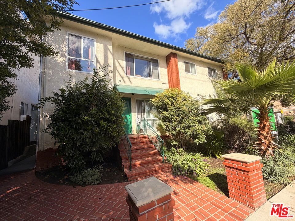 Los Angeles, California, United States 2 - 18577046