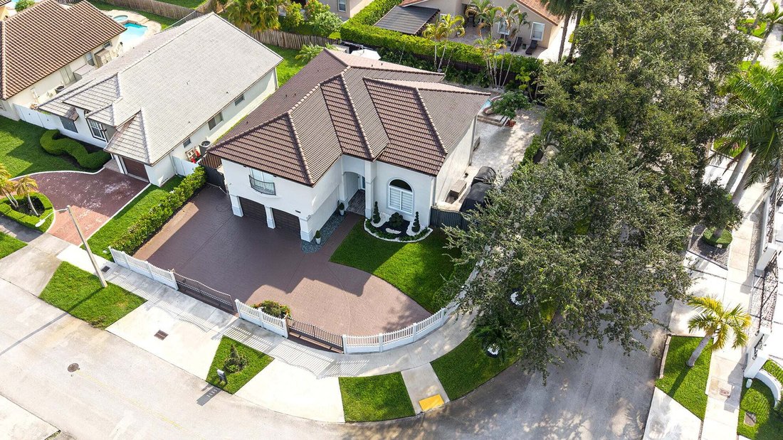 Maison à Miami, Floride, États-Unis 4 - 18576045
