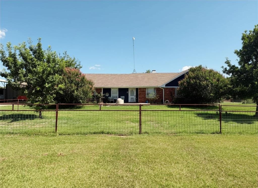 House in West, Texas, United States 1 - 18577590