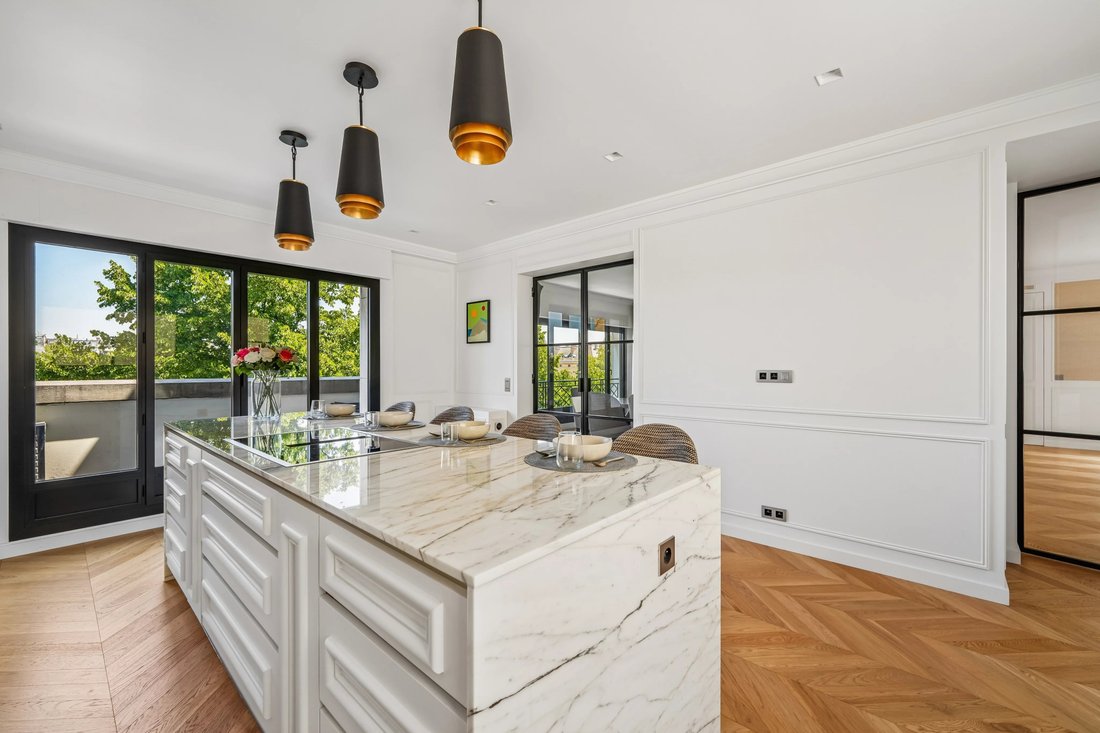 Apartment in Gros Caillou, Paris 7e Arrondissement, Paris 5 - 18574403