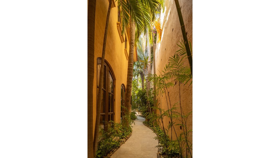 Cabo San Lucas, B.C.S, United States 2 - 18577920