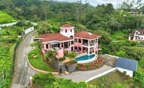 House in Santiago District, Alajuela Province, Costa Rica 1