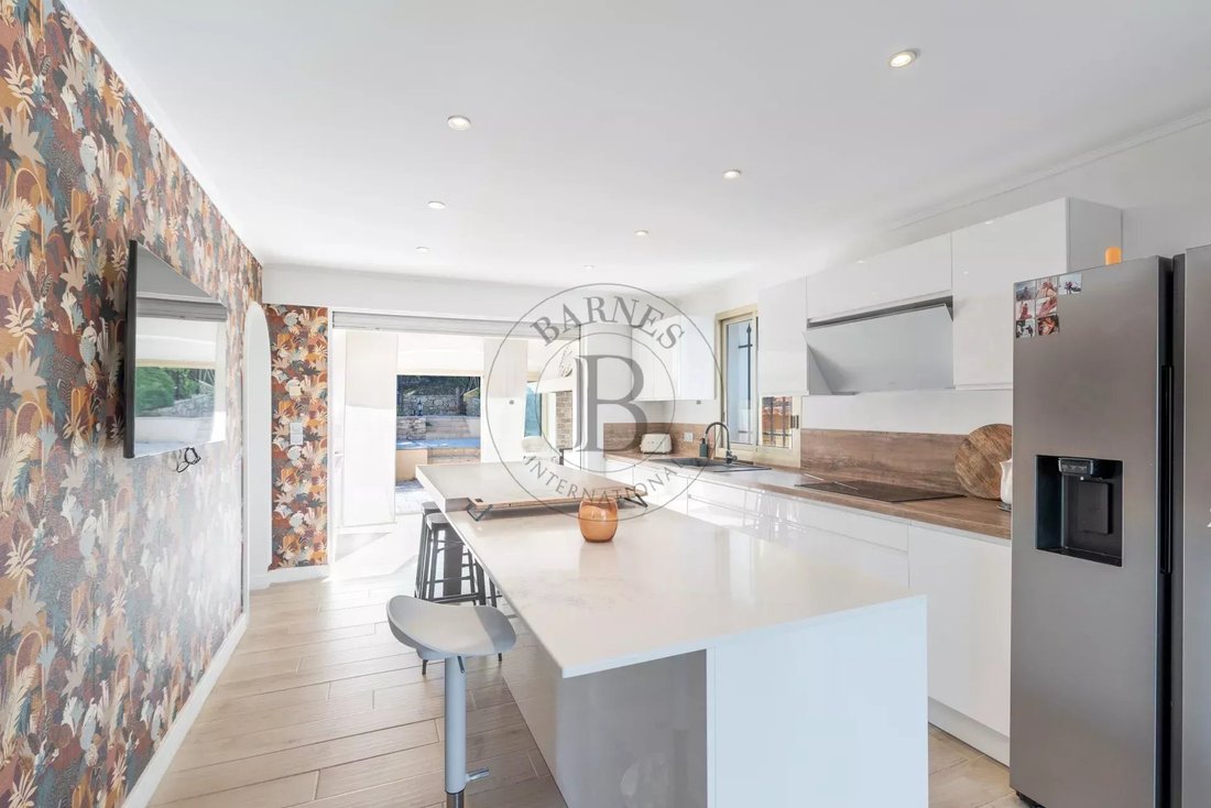 Villa in Valbonne, Provence-Alpes-Côte d'Azur, France 5 - 17039065