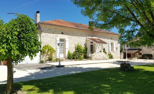 House in Roquecor, Occitania, France 1
