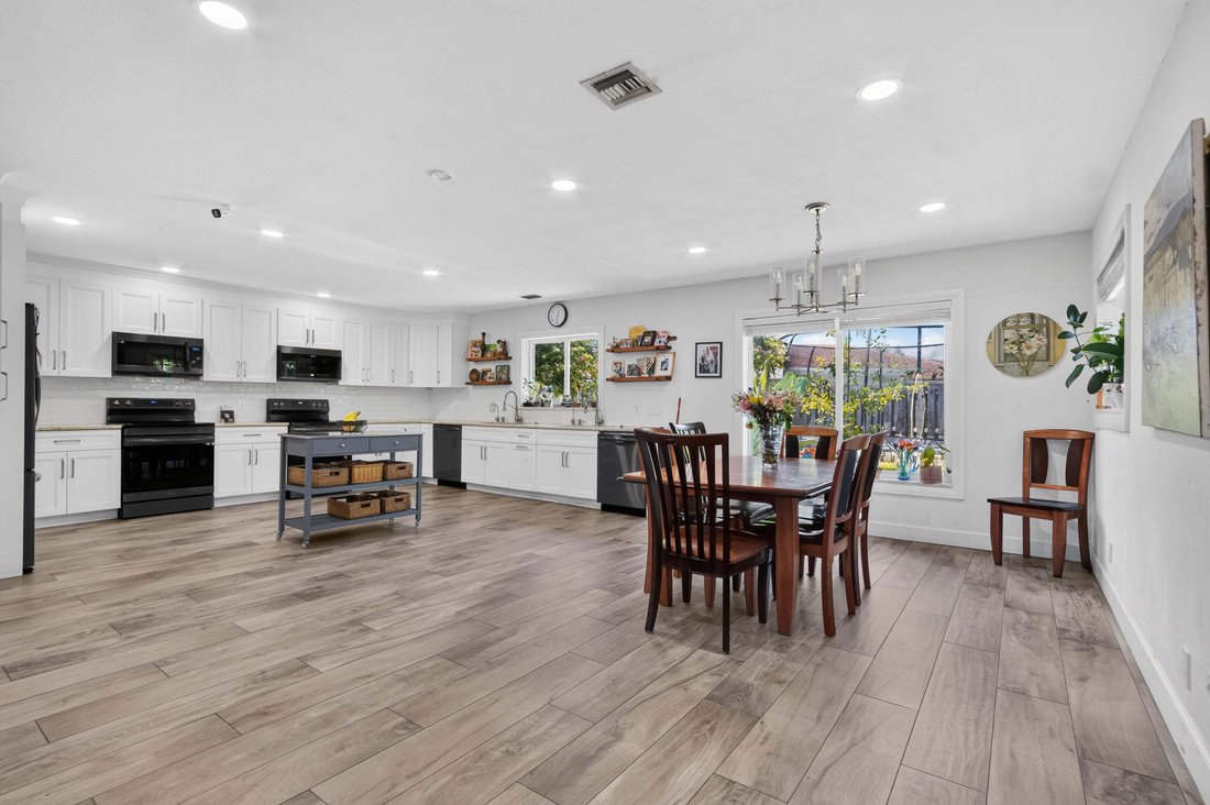 House in Coral Springs, Florida, United States 3 - 18576592
