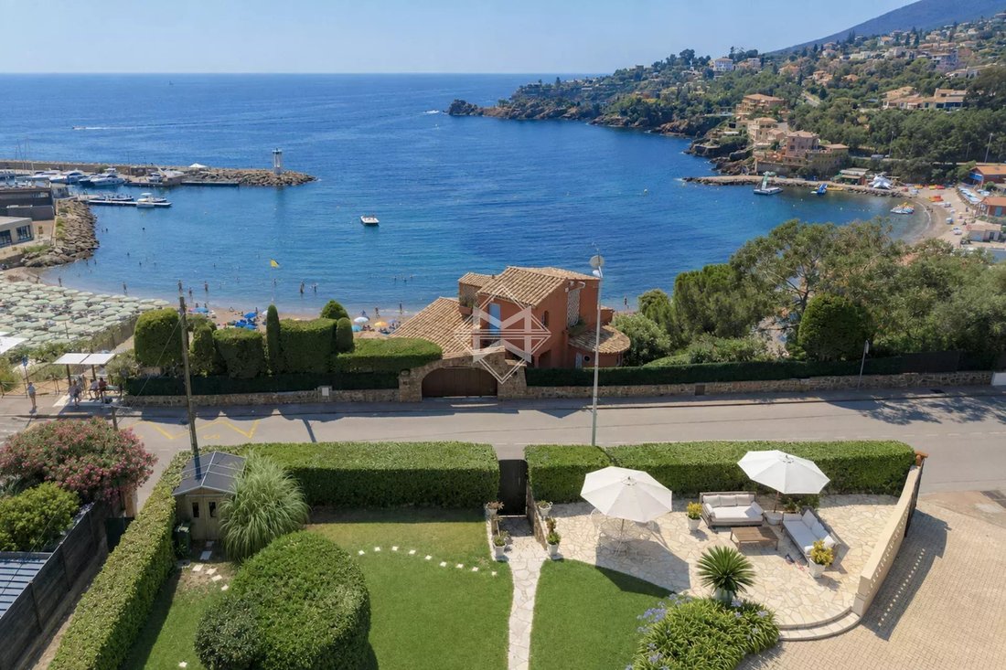 Villa in Théoule-sur-Mer, Provence-Alpes-Côte d'Azur, France 1 - 18575231