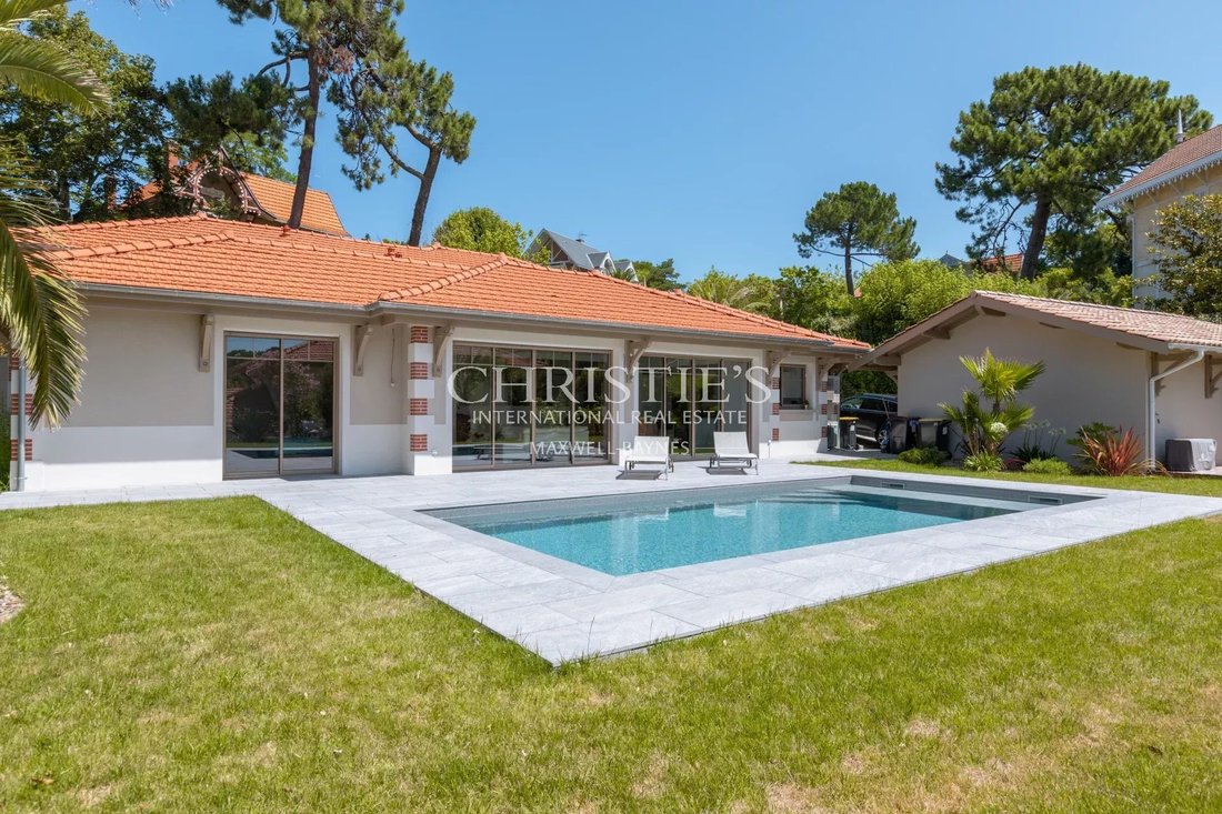 House in Le Moulleau-Les Abatilles, Arcachon, France 1 - 16711089