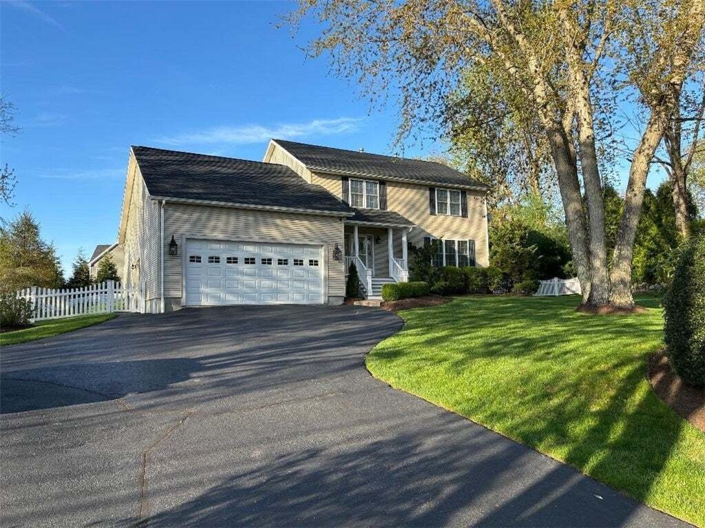 House in Cranston, Rhode Island, United States 1 - 18576021