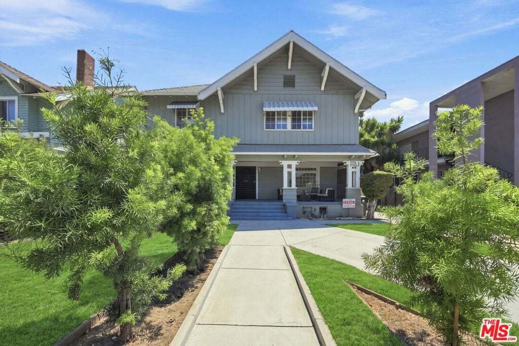 Los Angeles, California, United States 1 - 18577028