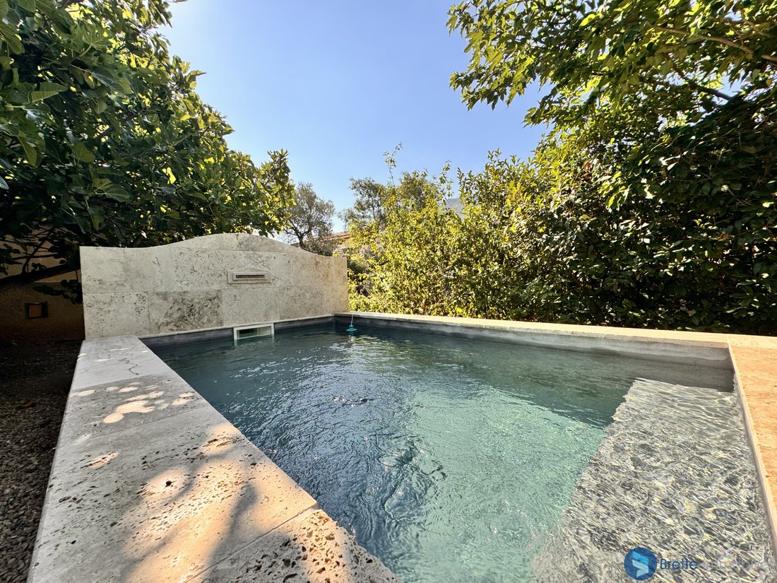 House in Le Revest-les-Eaux, Provence-Alpes-Côte d'Azur, France 2 - 18574707