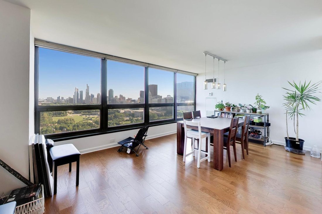 Condo in Chicago, Illinois, United States 2 - 18577172