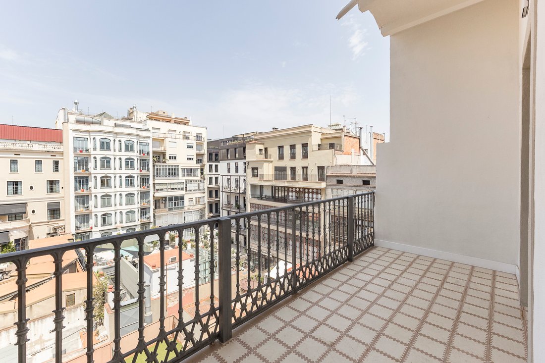 Apartment in Eixample, Barcelona, Spain 2 - 18577727