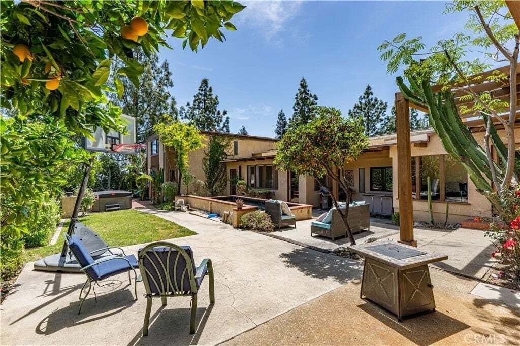 House in Upland, California, United States 3 - 17755024