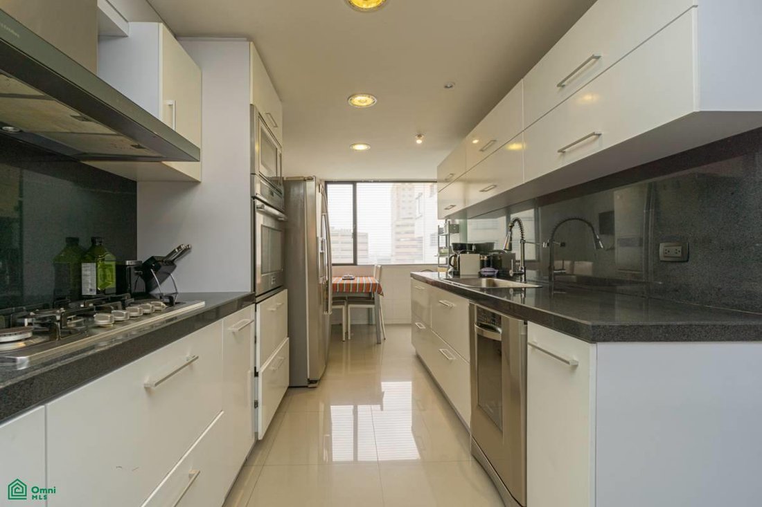 Condo in Bogota, Bogotá, Colombia 5 - 18318654