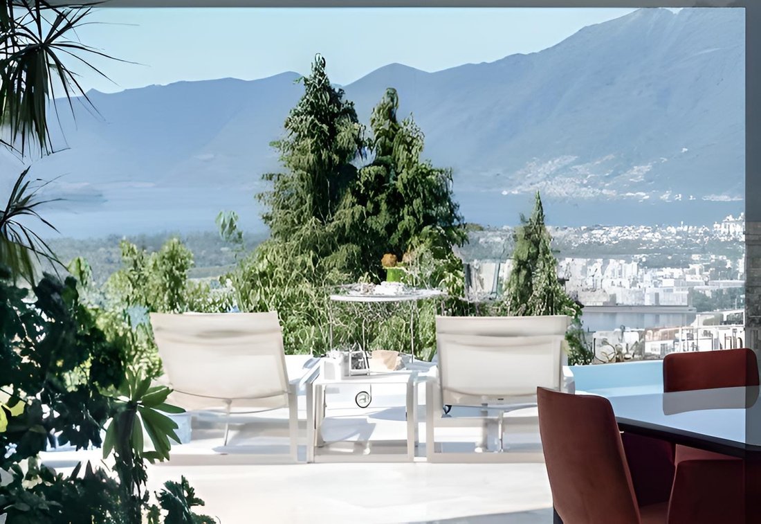 Villa in Brione sopra Minusio, Ticino, Switzerland 4 - 18575931