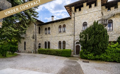 Villa en Tarcento, Friuli-Venecia Julia, Italia 1