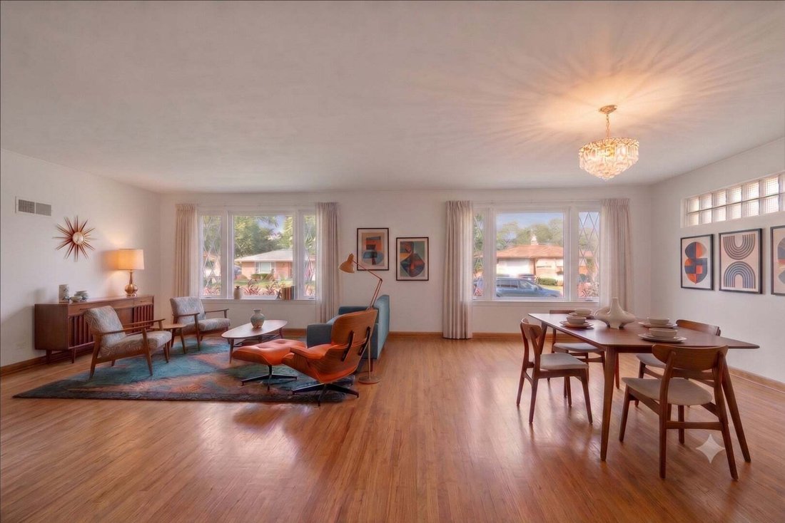 House in Skokie, Illinois, United States 2 - 18577164