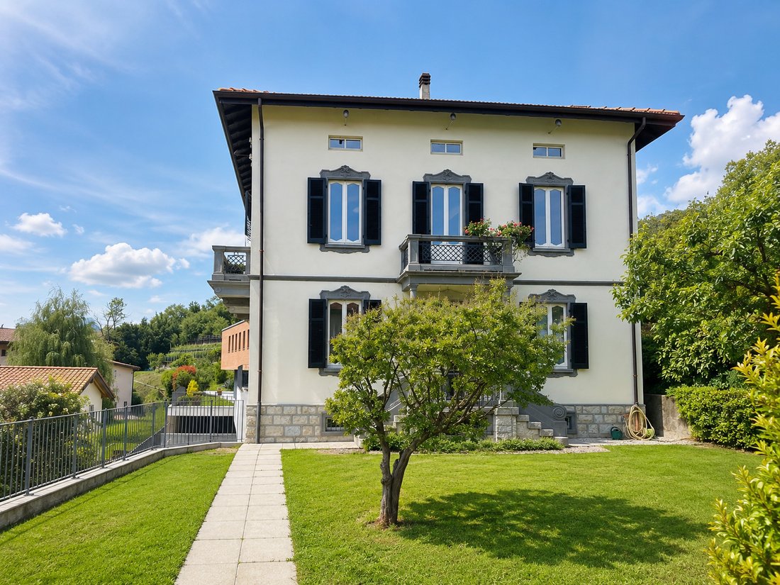Villa in Morbio Inferiore, Ticino, Switzerland 2 - 18575863