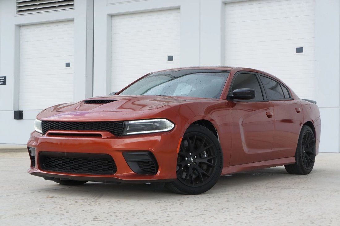 Sedan in Opa Locka, FL, United States 4 - 18575097