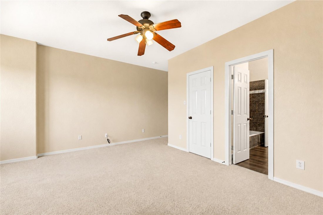 House in Tomball, Texas, United States 5 - 18577940