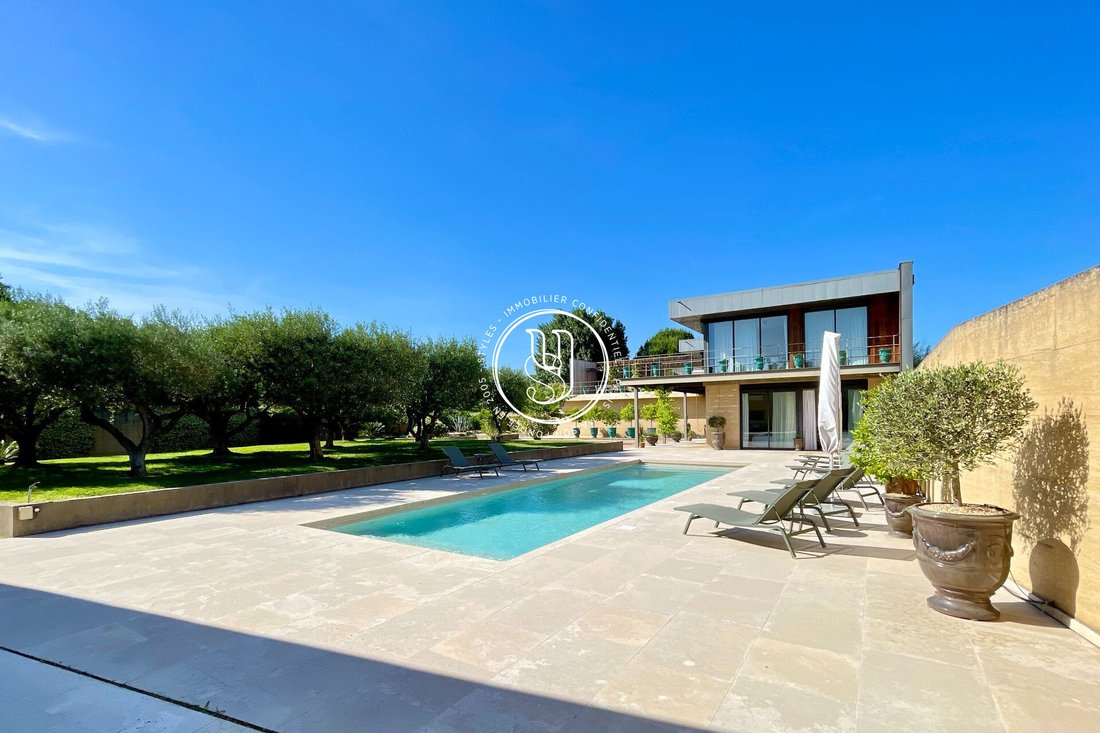 Villa in Uzès, Occitania, France 3 - 18574647