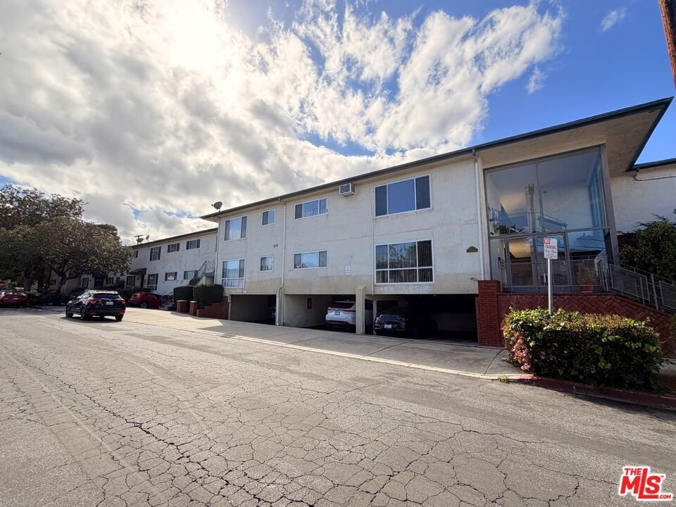 Los Angeles, California, United States 5 - 18577046