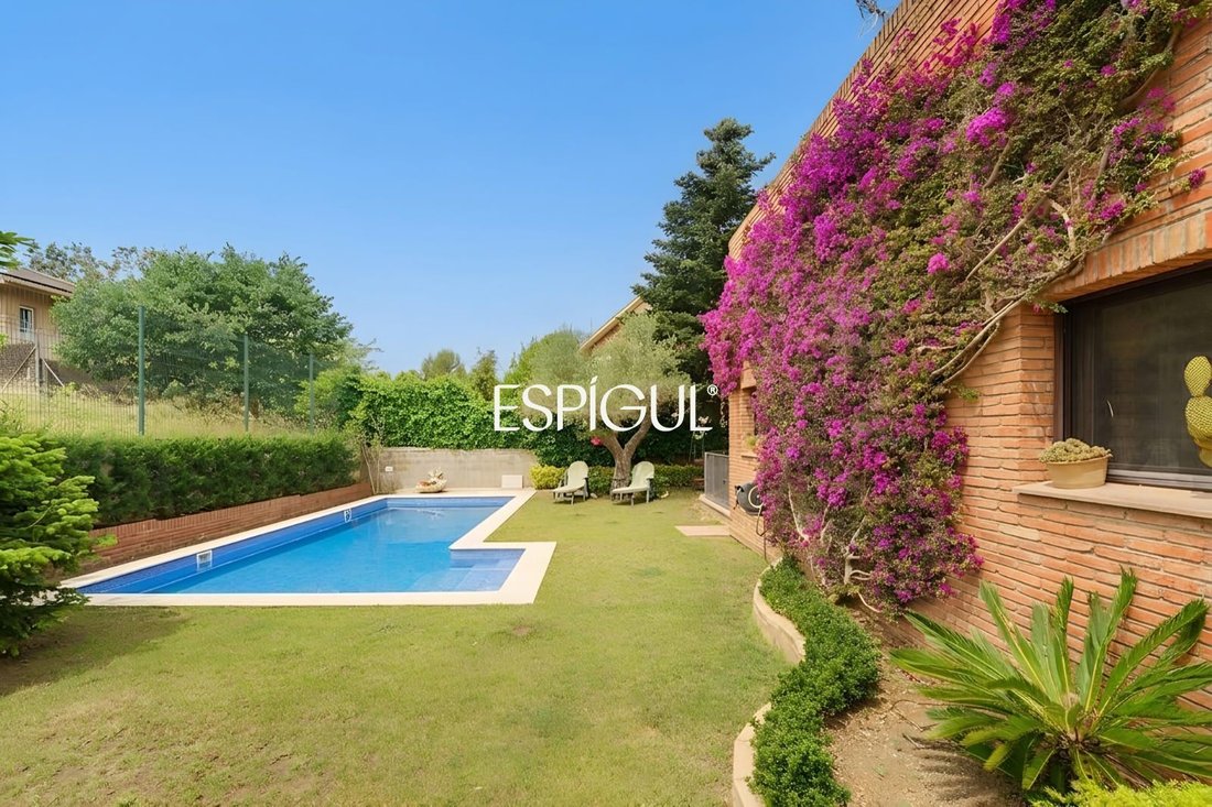 Villa in Sant Cugat del Valles, Catalonia, Spain 4 - 18144295