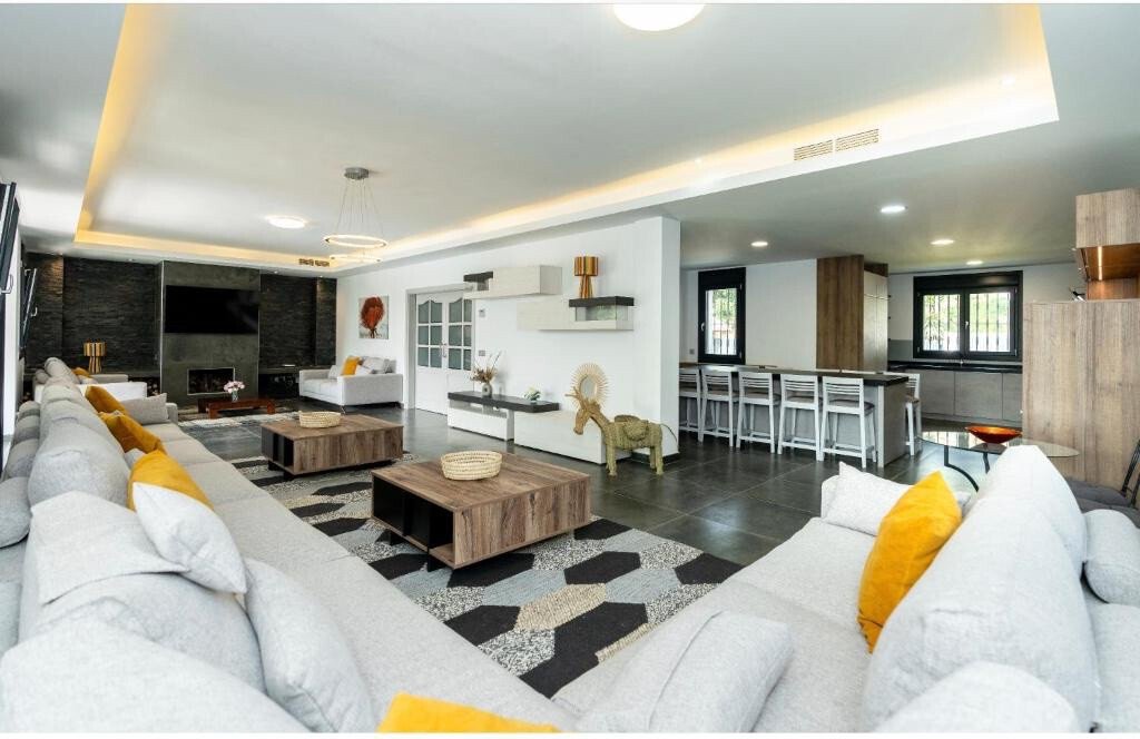 Villa in Puerto Banus, Marbella, Spain 4 - 18574519
