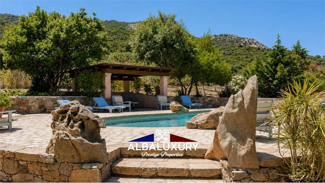 Villa in San Pantaleo, Olbia, Italy 5 - 15933131