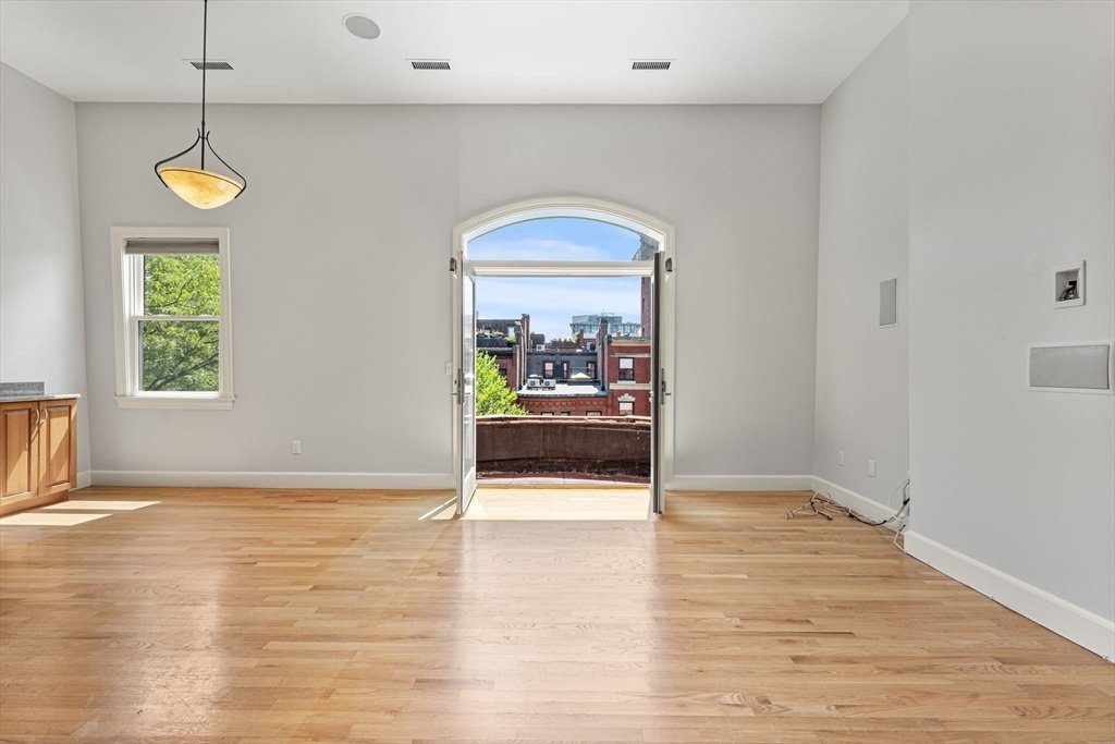 Condo in Boston, Massachusetts, United States 3 - 18577763