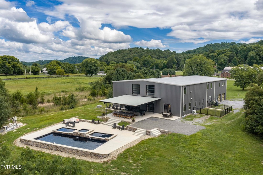 House in Elizabethton, Tennessee, United States 1 - 18576060