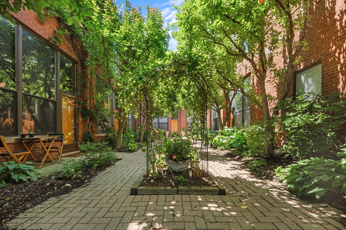 Condo in Chicago, Illinois, United States 3 - 18577133
