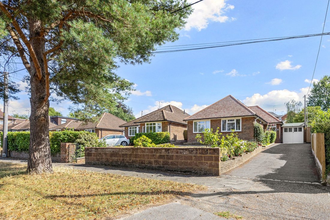 Bungalow in Hassocks, England 1 - 18574958