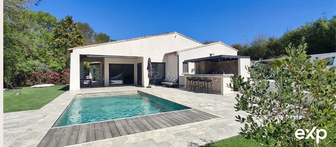 Villa in Nord, Roquefort-les-Pins, France 2 - 17739936
