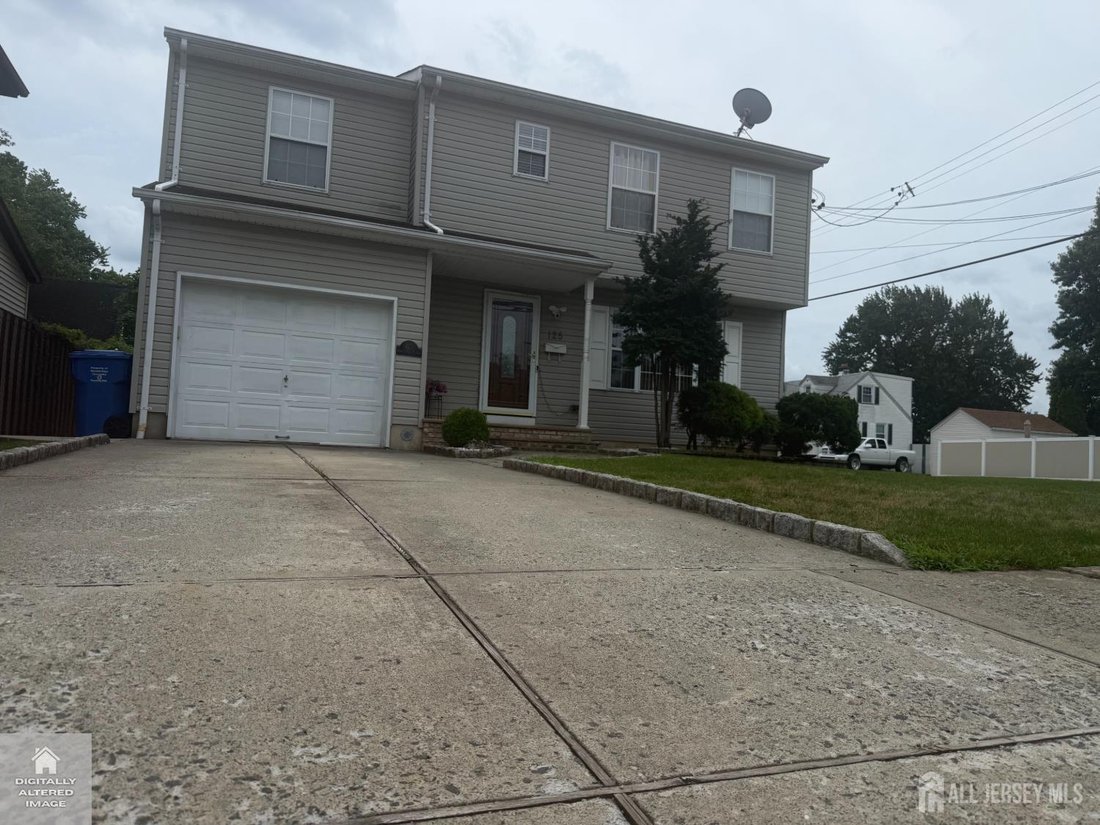 House in Woodbridge Township, New Jersey, United States 1 - 18366477