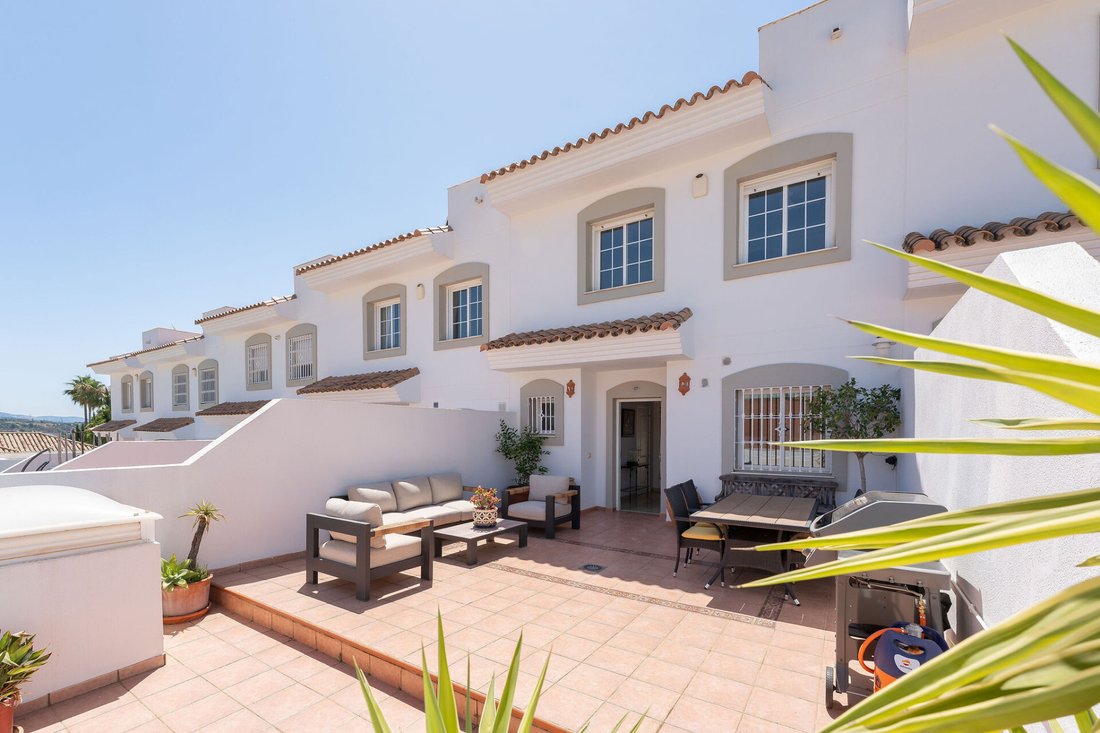 Townhouse in Nueva Andalucia, Marbella, Spain 3 - 18574345