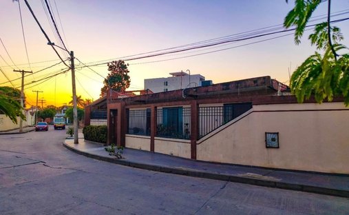 House in Santa Cruz de la Sierra, Santa Cruz Department, Bolivia 1