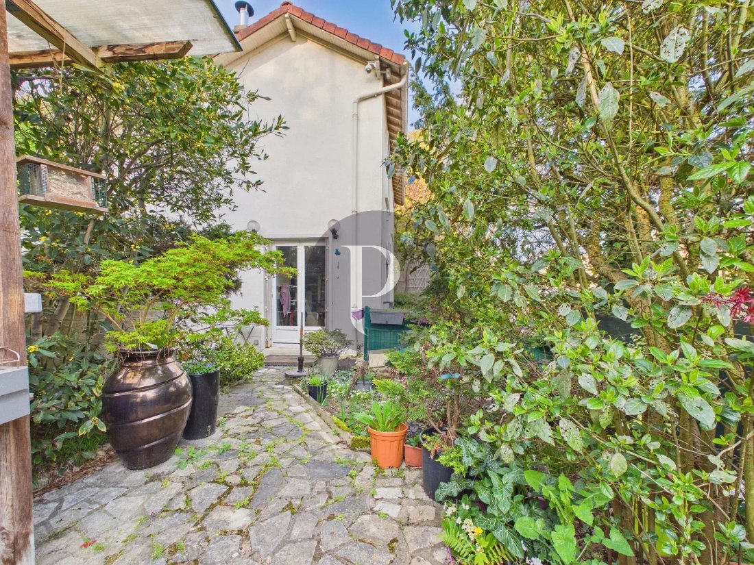 House in Anatole France, Le Plessis-Robinson, France 3 - 17537468