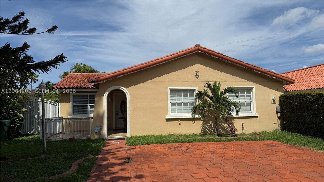 House in Miami, Florida, United States 1 - 18576866