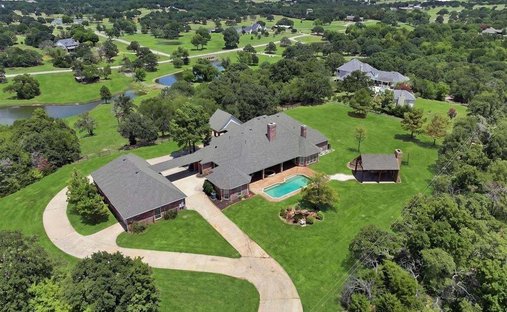 House in Cross Roads, Texas, United States 1