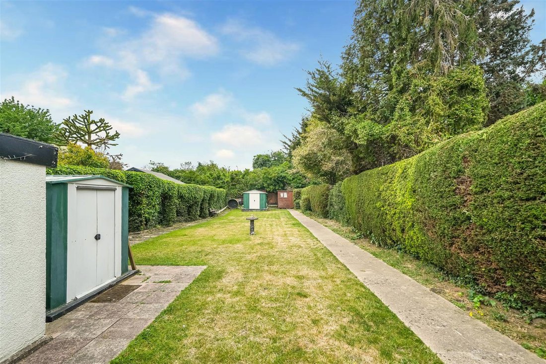 Bungalow in Goodmayes, Ilford, England 2 - 18574412