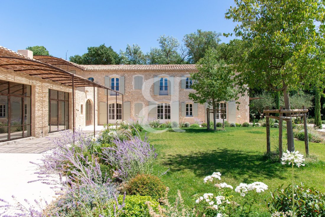Country House in Saint-Rémy-de-Provence, Provence-Alpes-Côte d'Azur, France 2 - 16838269