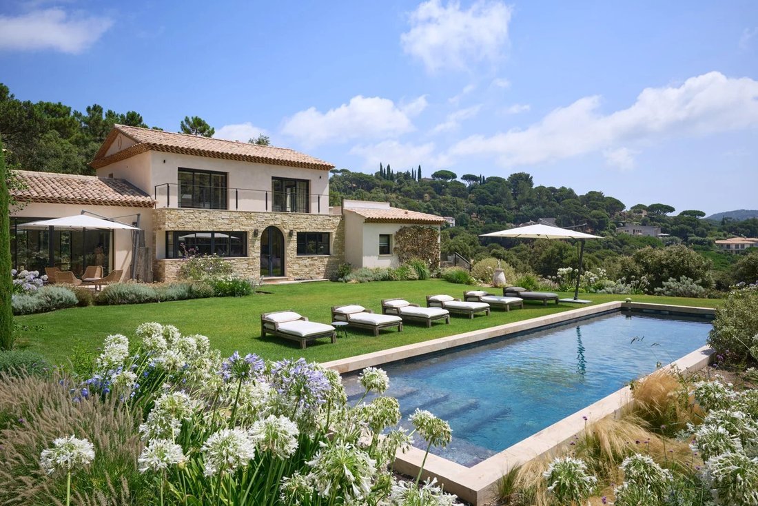 Villa in La Croix-Valmer, Provence-Alpes-Côte d'Azur, France 3 - 18575147